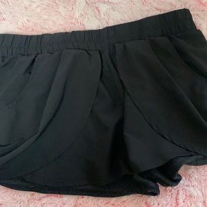 COPY - COPY - fabletics shorts